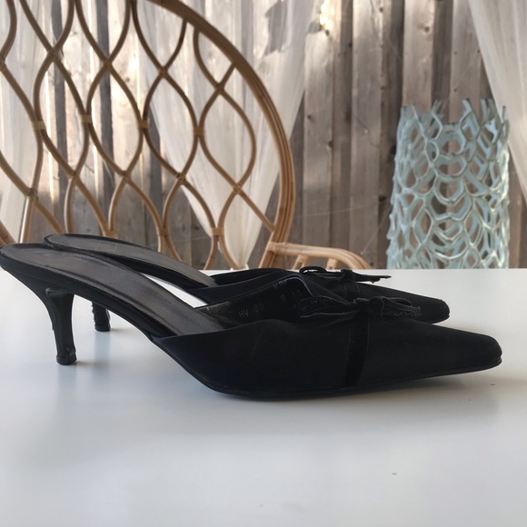 Harold’s Black Velvet Pointed Heels, 8 - Picture 3 of 7